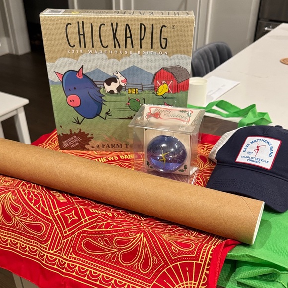 Dave Matthews Band- WAREHOUSE MEMBER SWAG BAG OF ITEMS - Picture 1 of 11